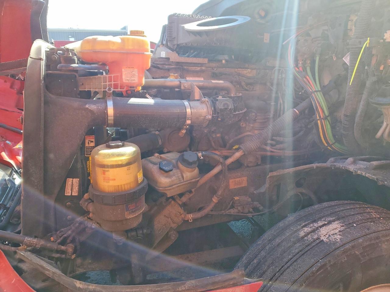 2019 Freightliner Cascadia 126