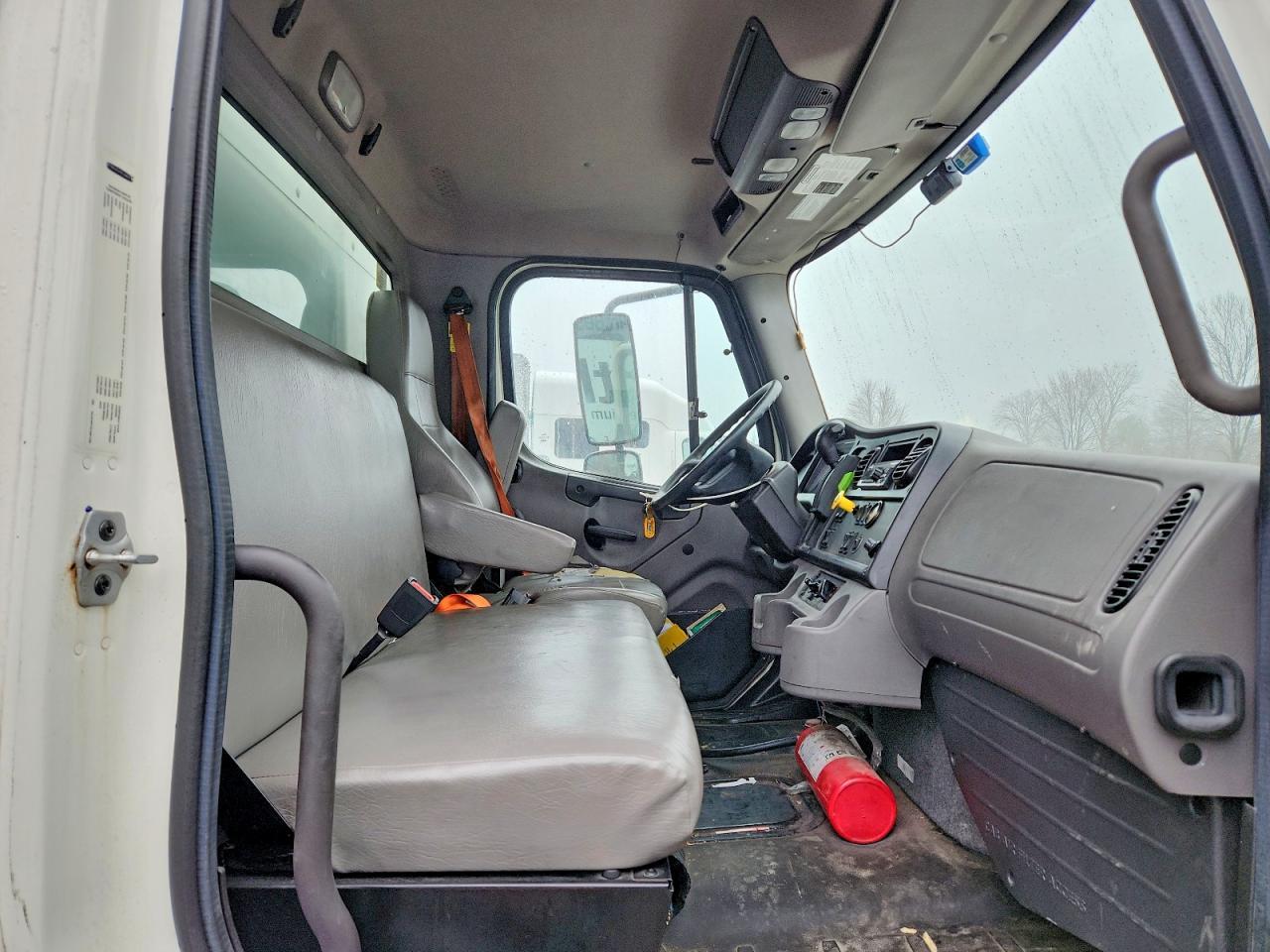 2020 Freightliner Business Class M2 BOX Truck