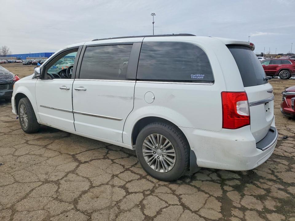 2016 Chrysler Town & Country Touring l