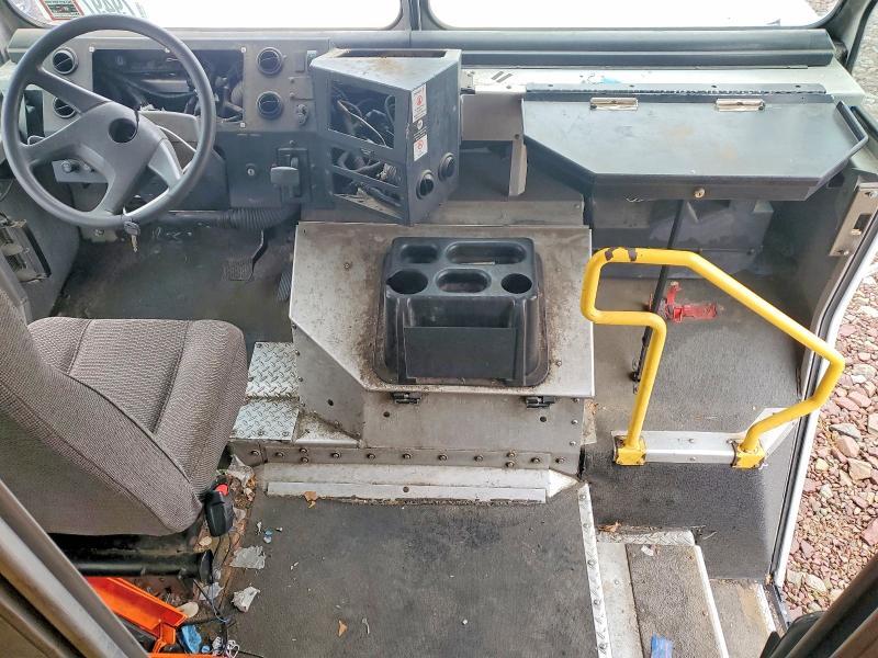 2014 Freigliner 2014 Freightliner MT55 Chassis Delivery Truck
