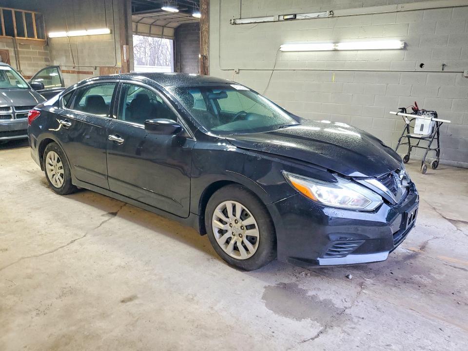 2016 Niss Altima