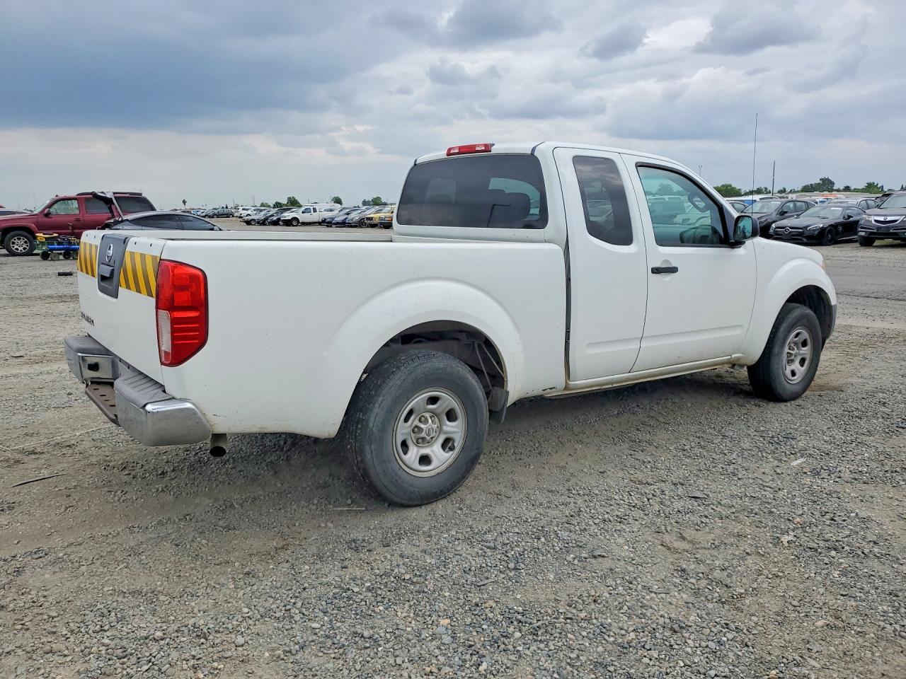 2013 Nissan Frontier S