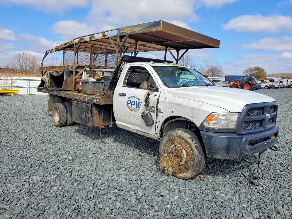 2016 Dodge RAM 5500 Flatbed Truck