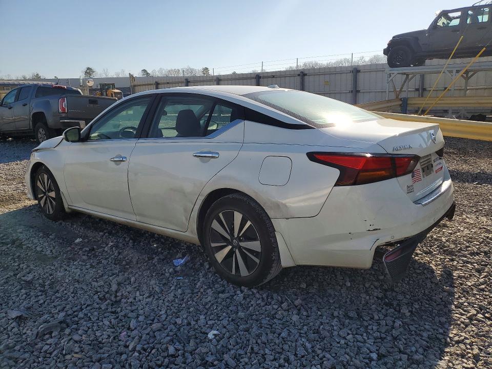 2022 Nissan Altima 2.5 sv