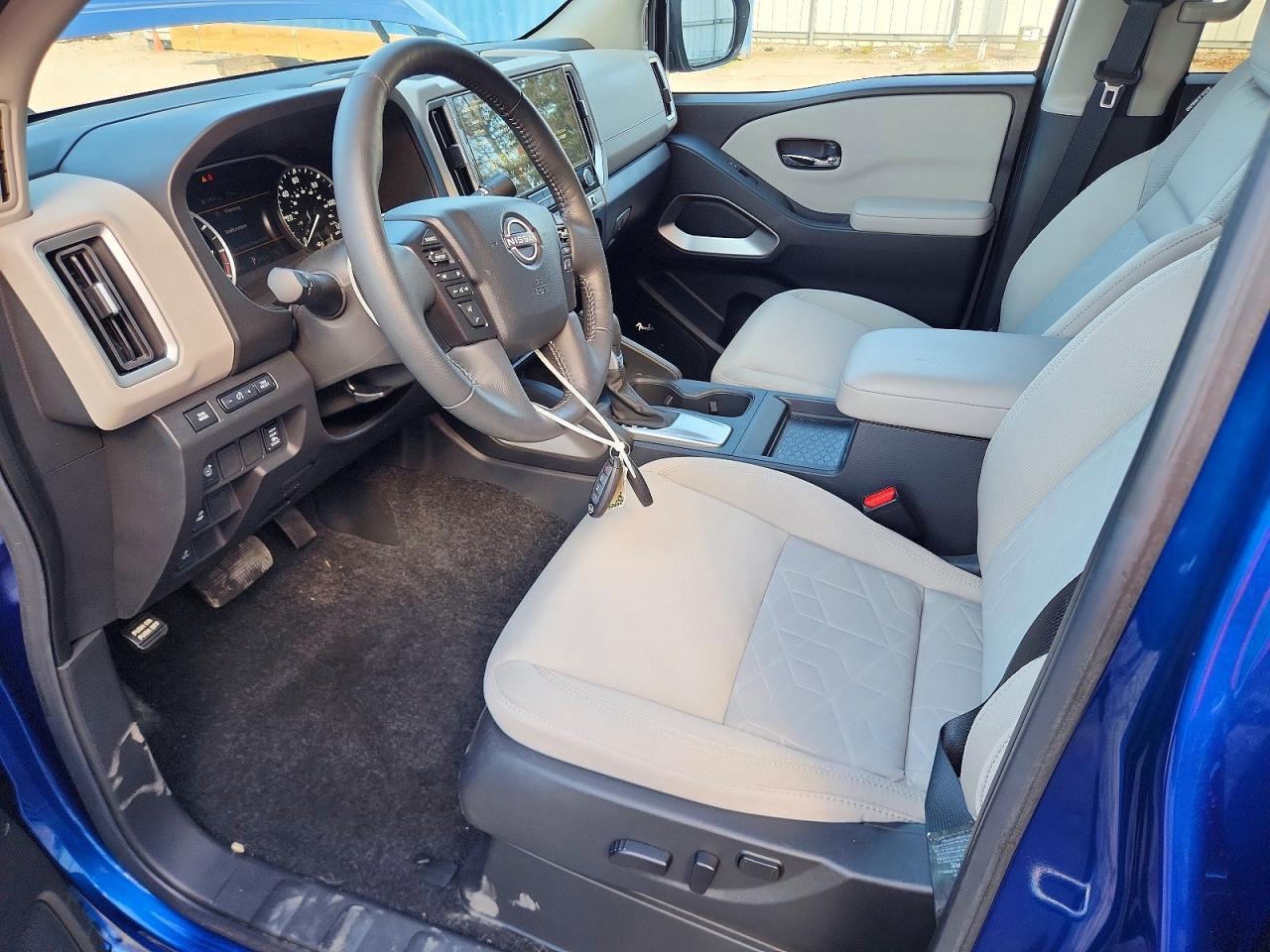 2025 Nissan Frontier SV