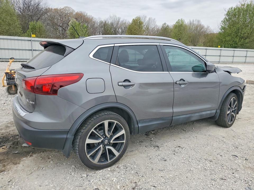 2017 Nissan Rogue Sport sl