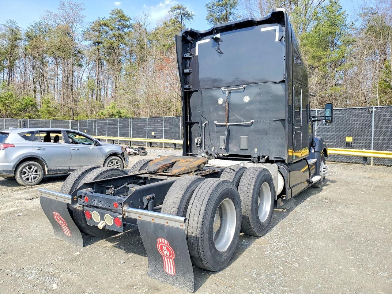 2014 Kenworth Constructi-Semi Truck