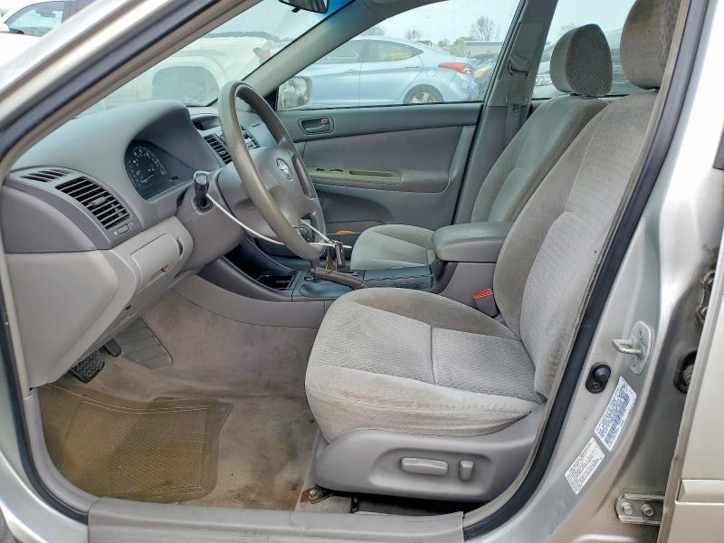 2003 Toyota Camry le