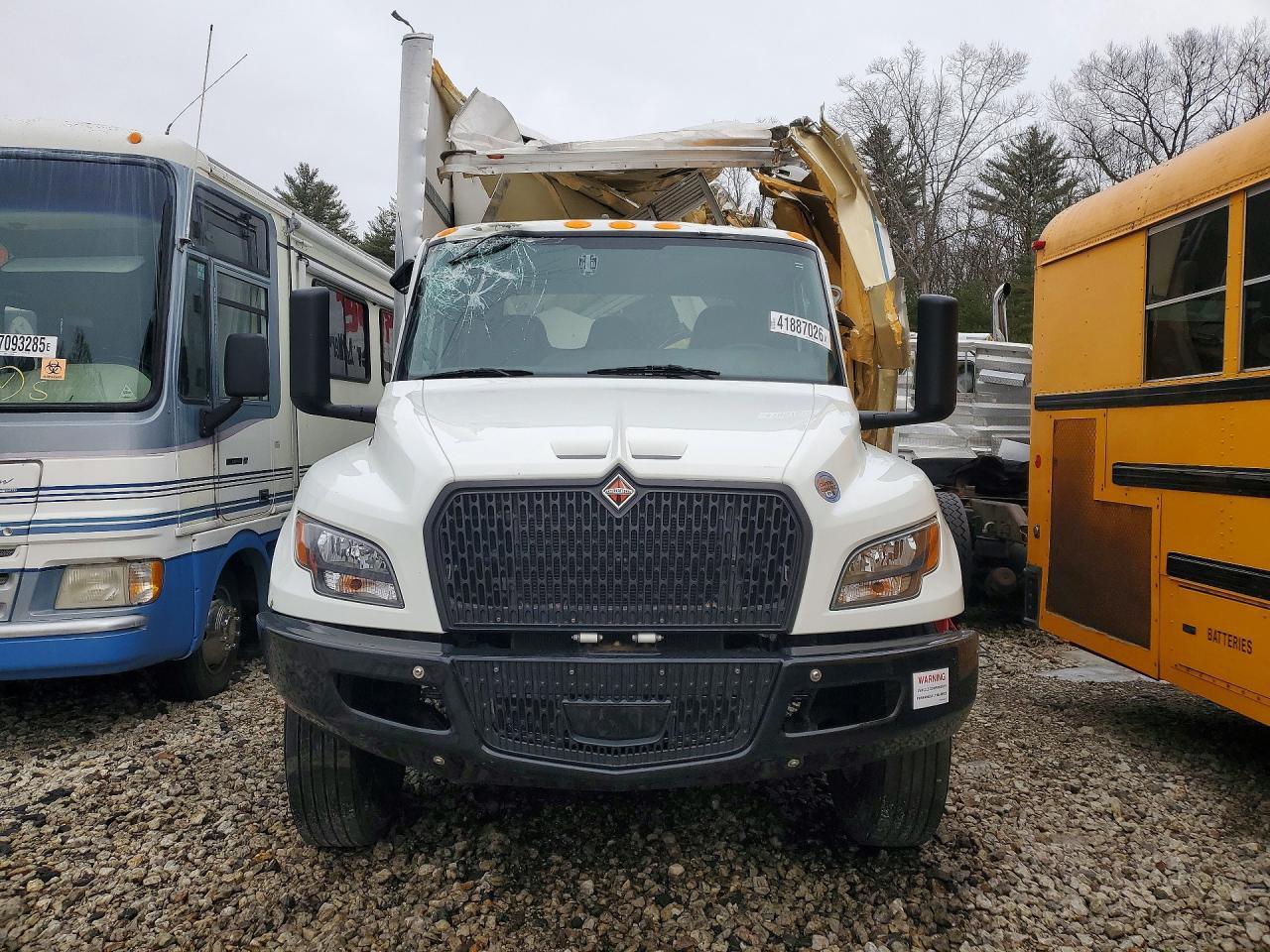2025 International Mv607 Refrigerated box Truck