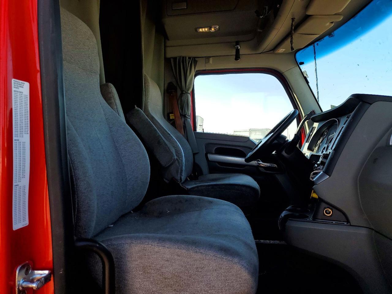 2020 Kenworth T680 Semi Truck
