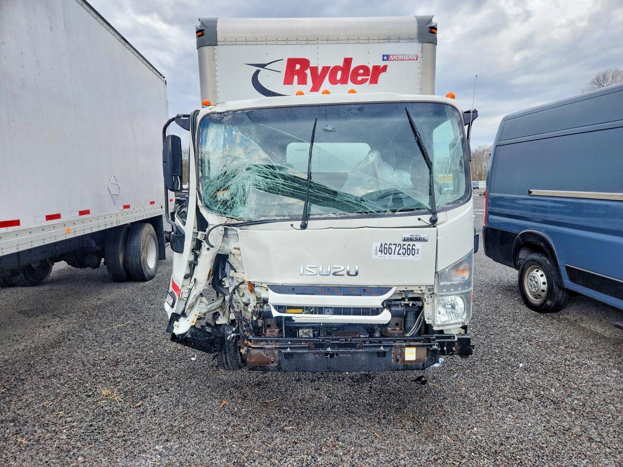 2019 Isuzu NPR HD BOX Truck