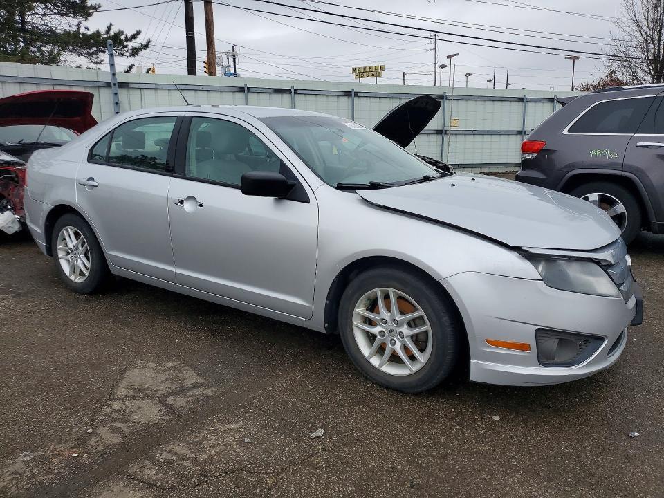 2012 Ford Fusion s