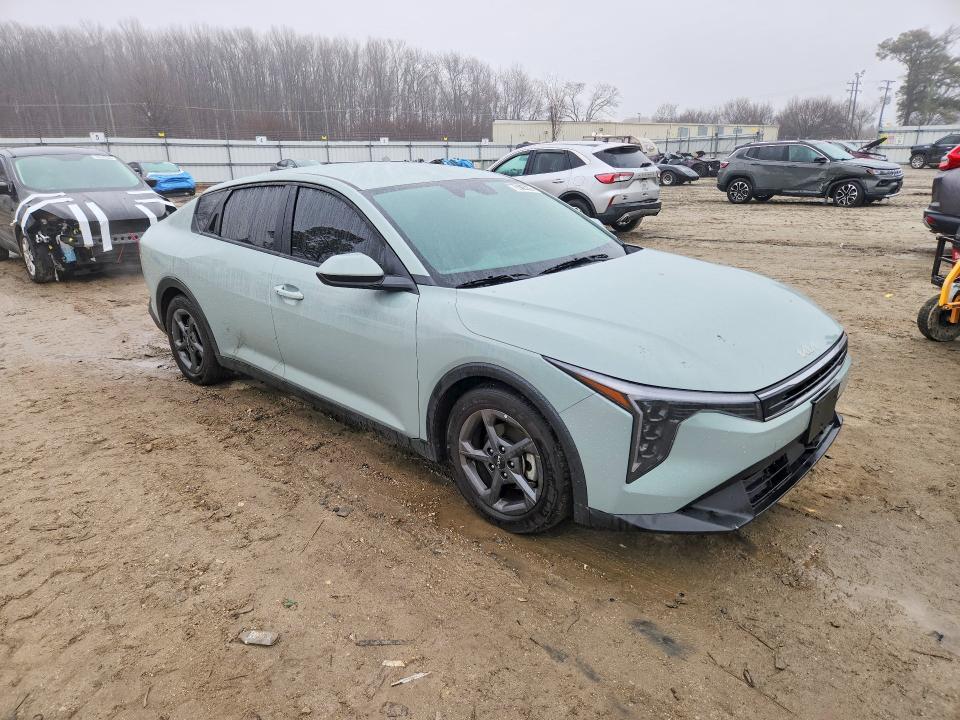 2025 KIA K4 lxs