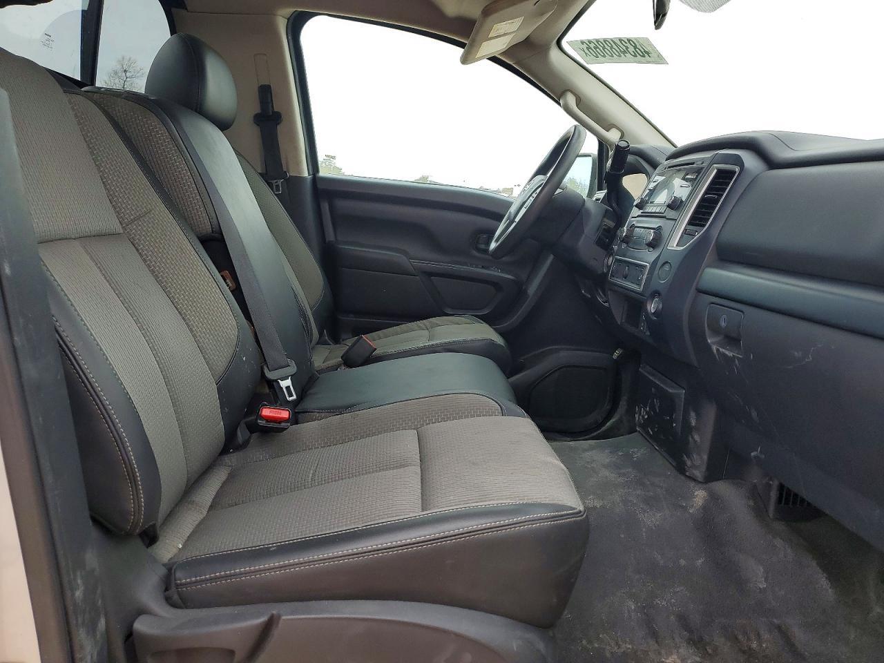 2017 Nissan Titan S