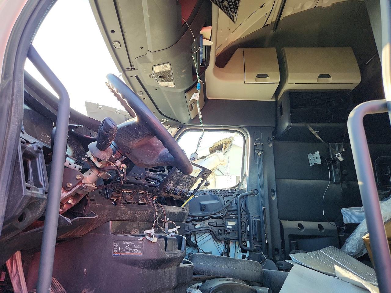 2023 Freigliner 2023 Freightliner Cascadia 126 Semi Truck