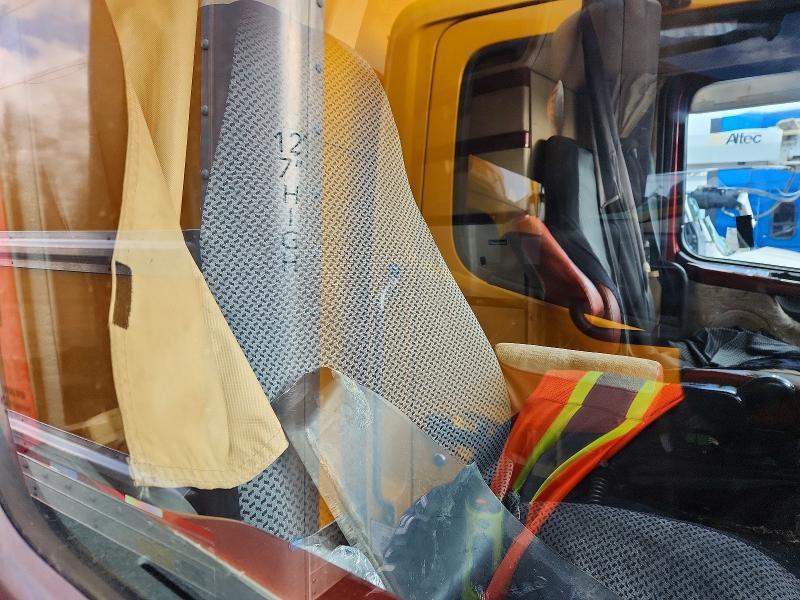 2008 Volvo VT Semi Truck