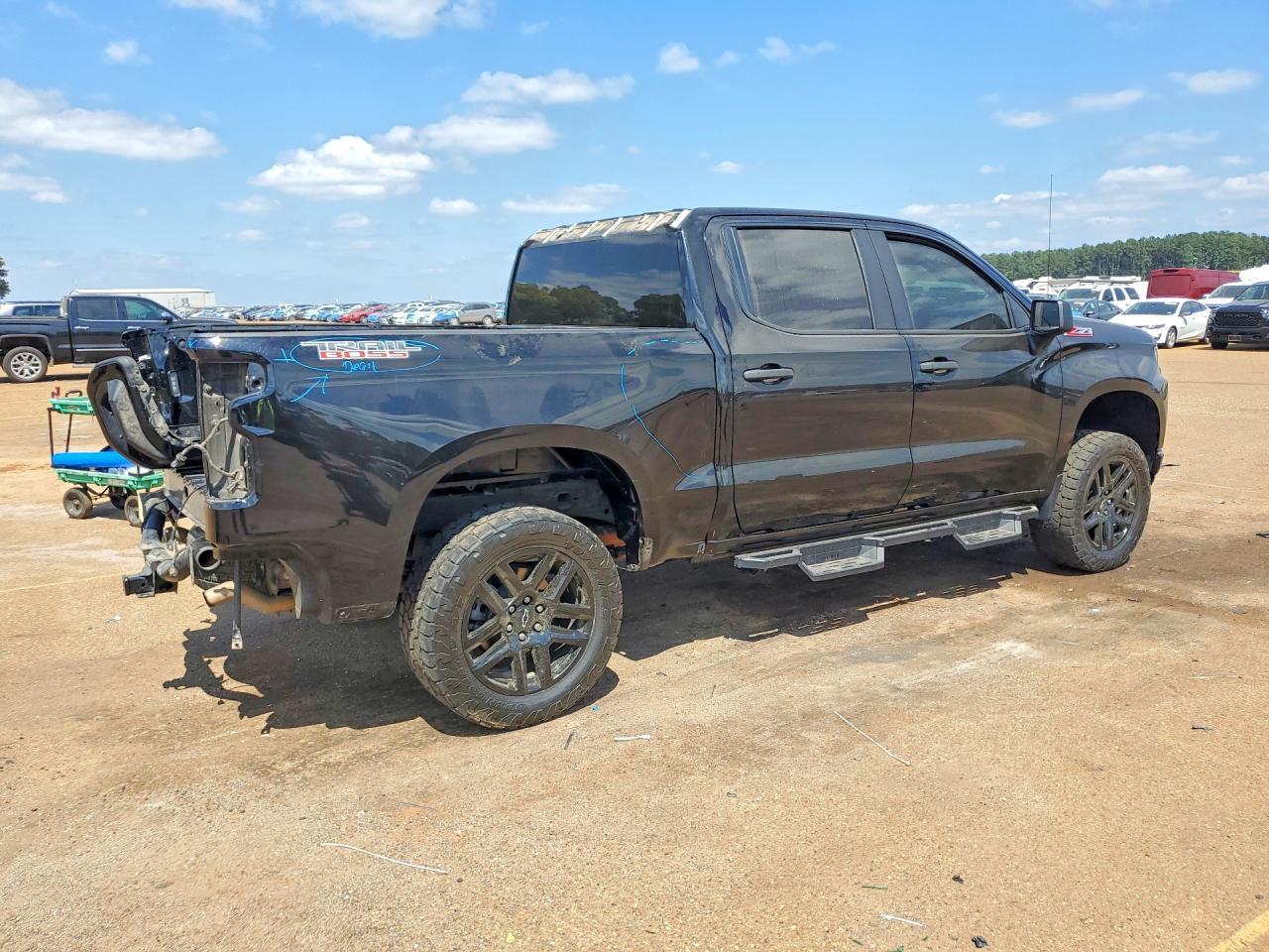 2021 Chevrolet Silverado K1500 Trail Boss Custom