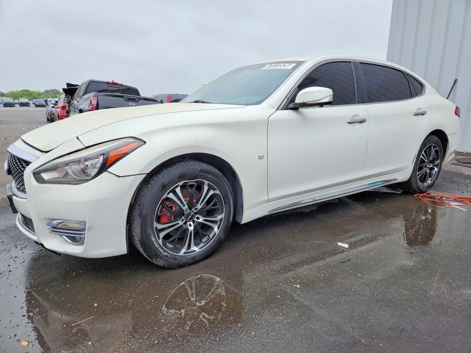 2015 Infiniti Q70 3.7