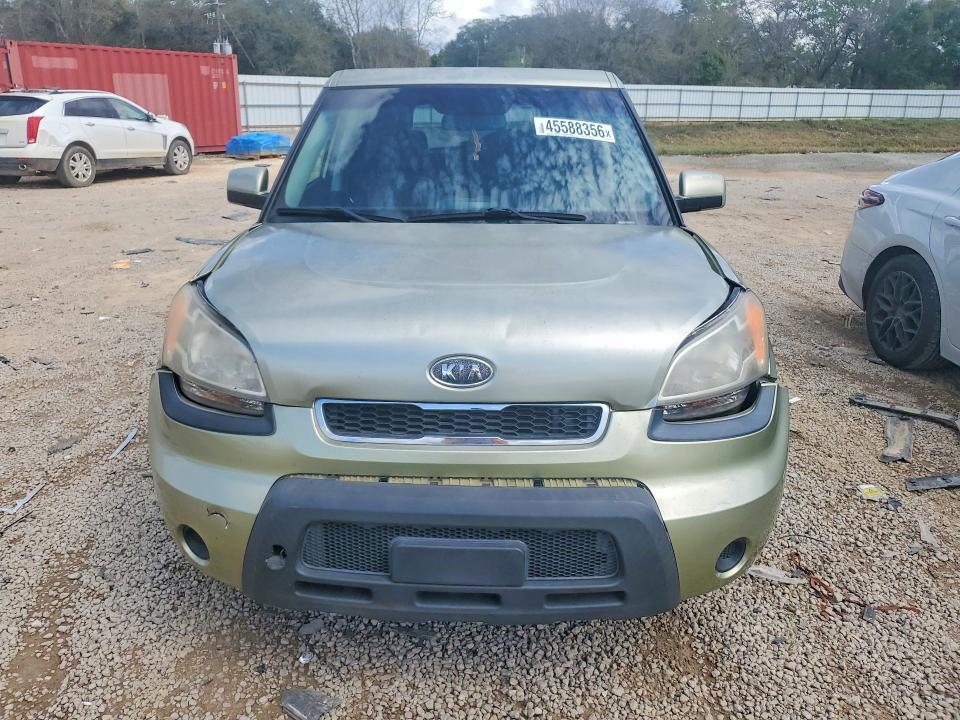 2011 KIA Soul +