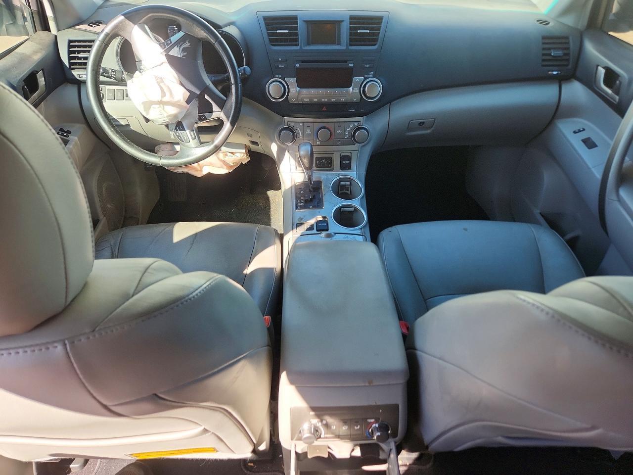 2011 Toyota Highlander se