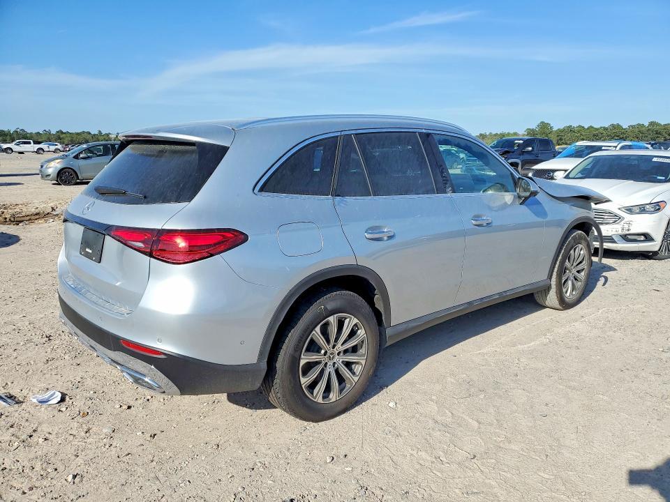 2025 Mercedes-Benz Glc 300
