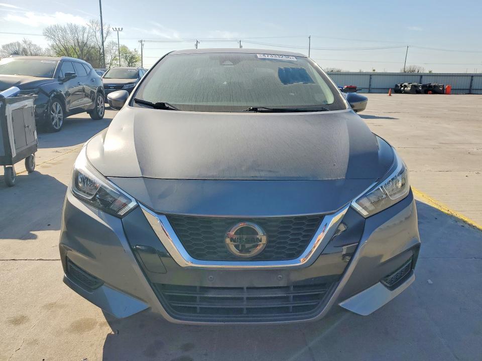 2020 Nissan Versa sv