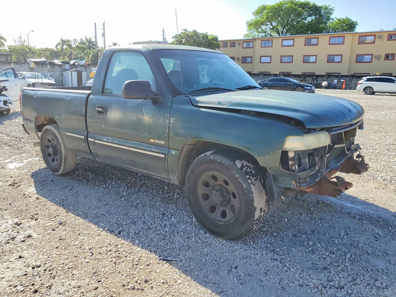 2001 Chevrolet Silverado C1500