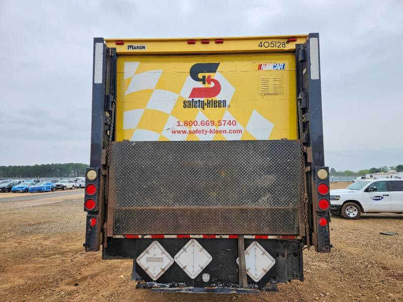 2006 International 4300 BOX Truck