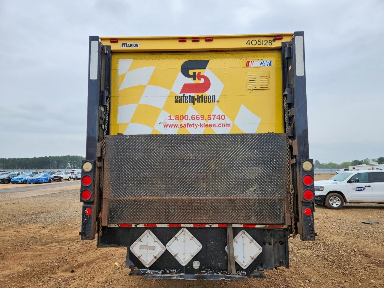2006 International 4300 BOX Truck