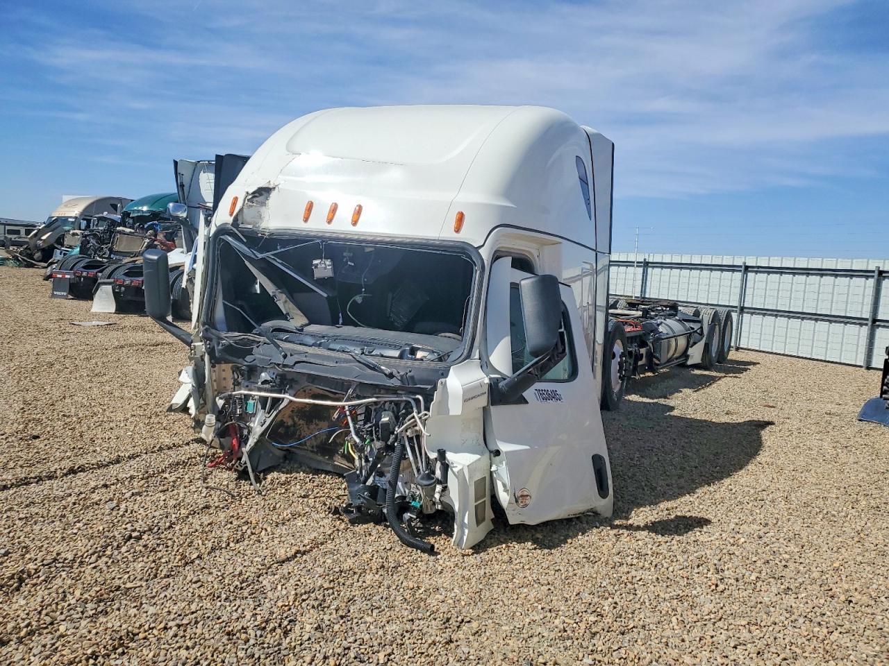 2022 Freigliner 2022 Freightliner Cascadia 126 Semi Truck