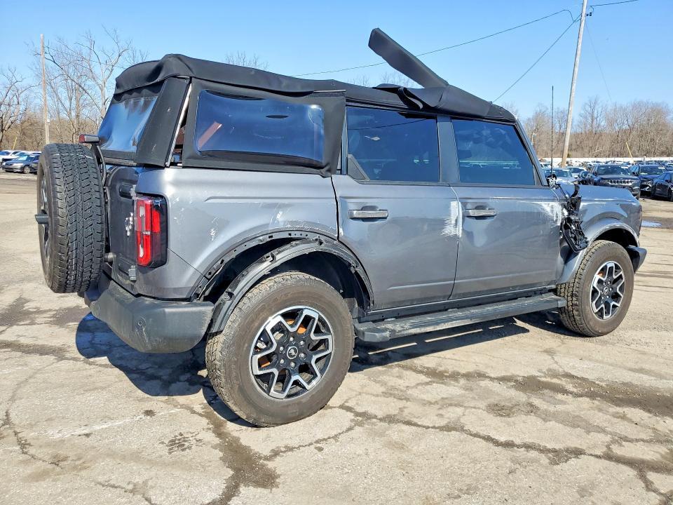 2024 Ford Bronco Outer Banks