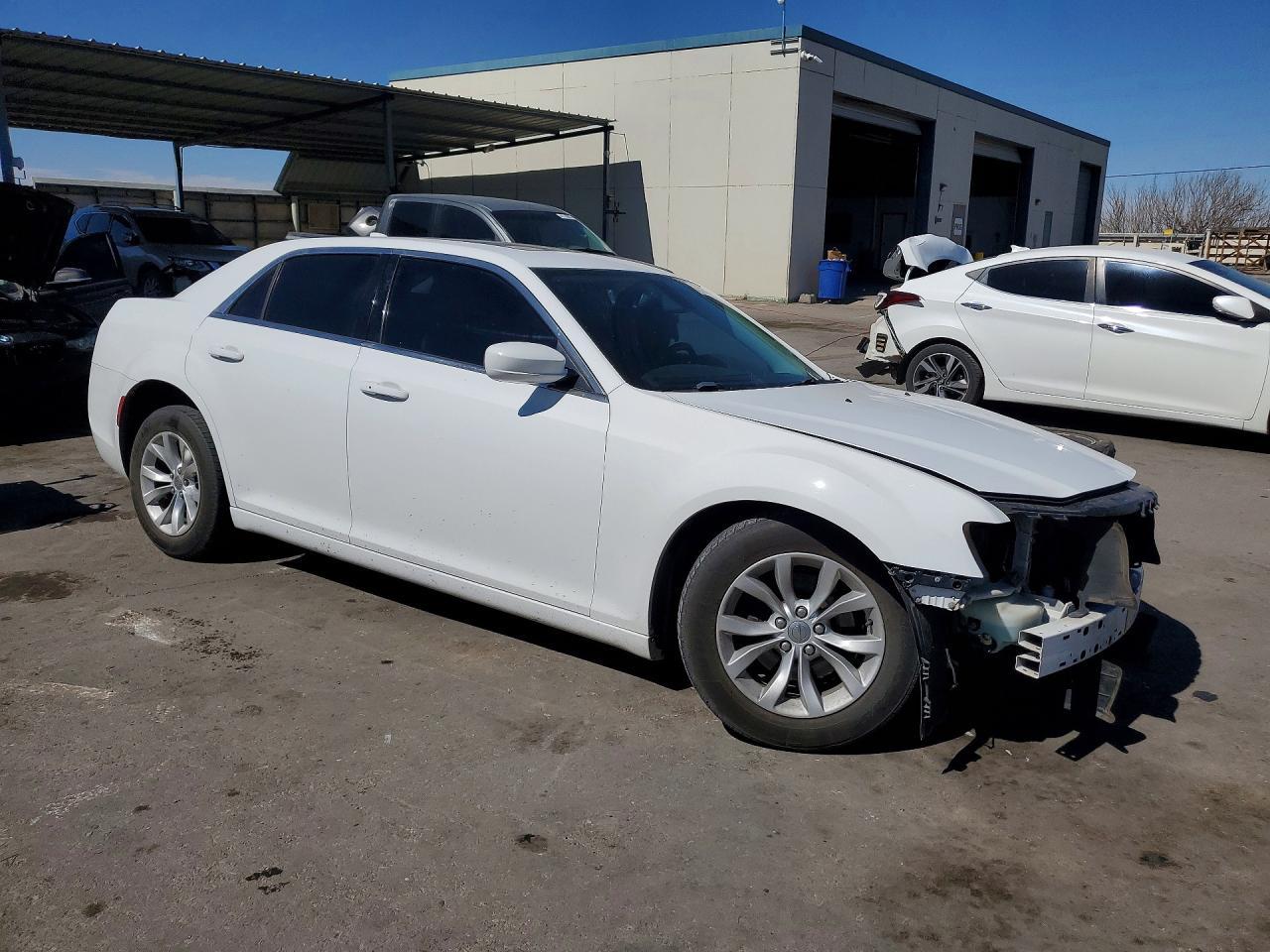 2015 Chrysler 300 Limited