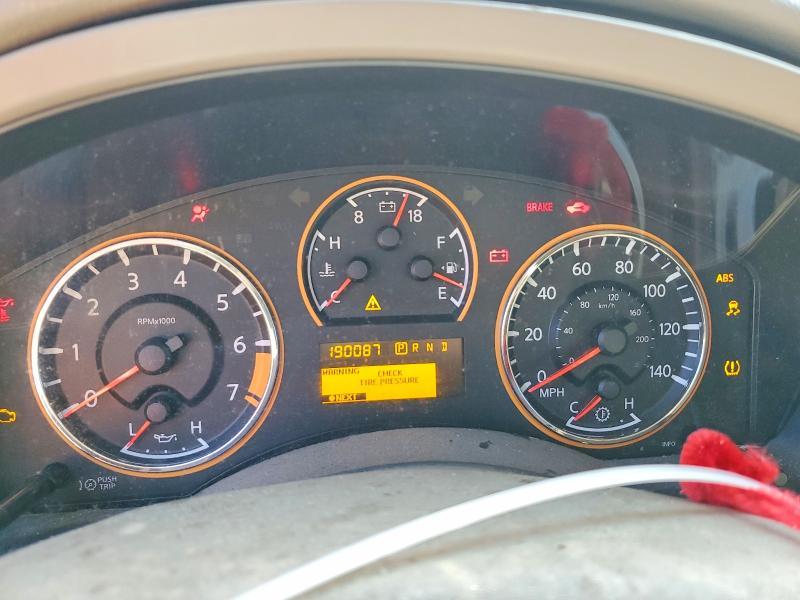 2012 Nissan Armada sv