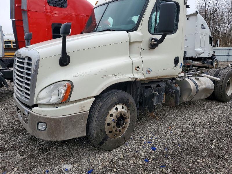 2019 Freigliner 2019 Freightliner Cascadia 125 Semi Truck