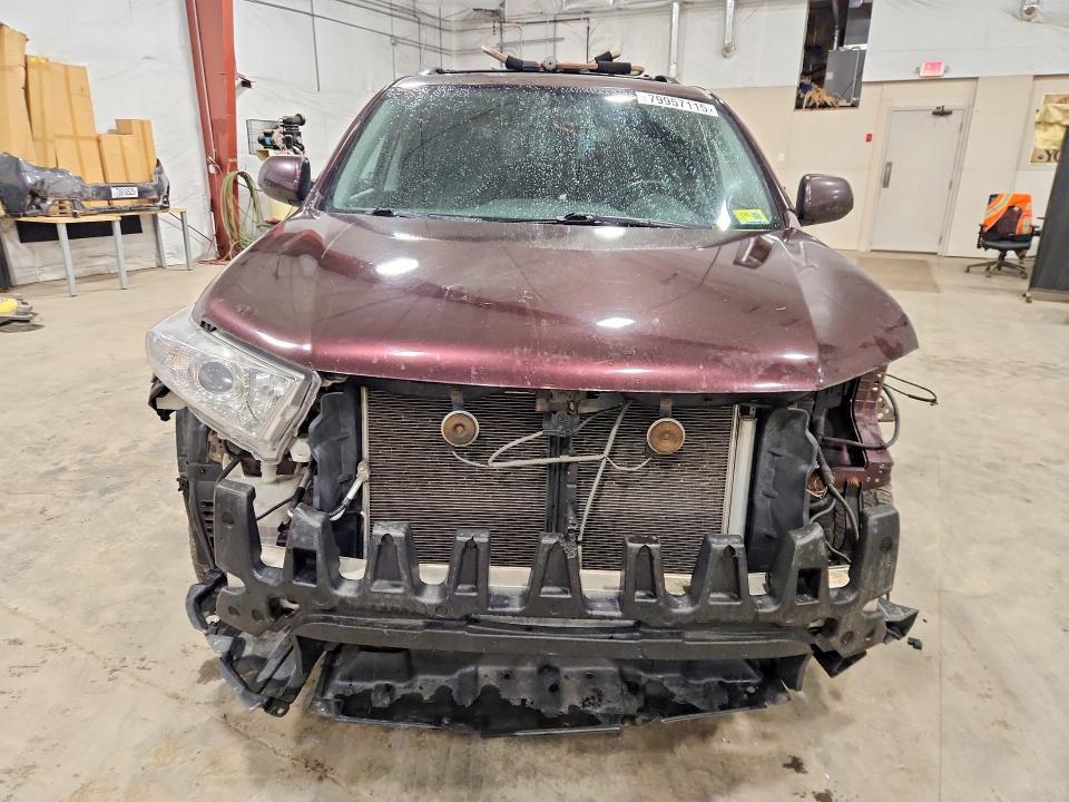 2012 Toyota Highlander se