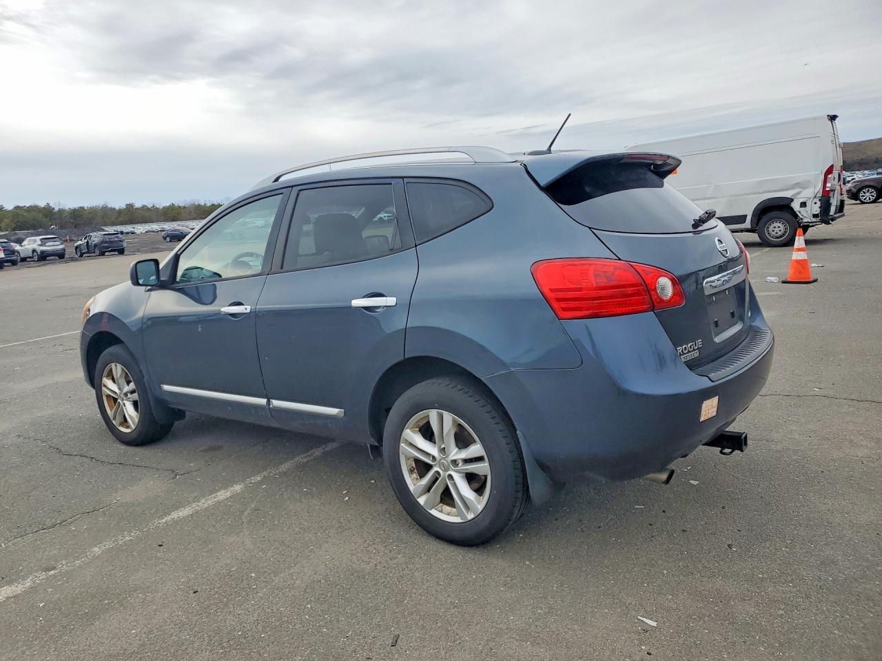 2015 Niss Rogue Select