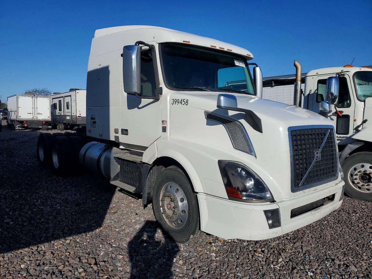 2016 Volvo VNL Semi Truck