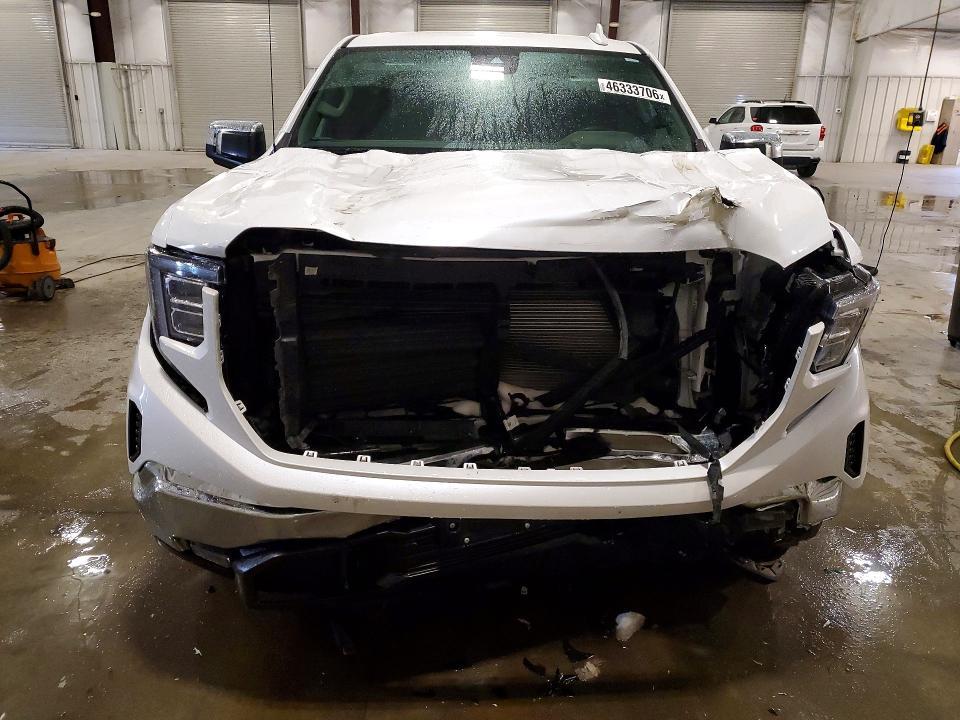 2024 GMC Sierra K1500 SLT