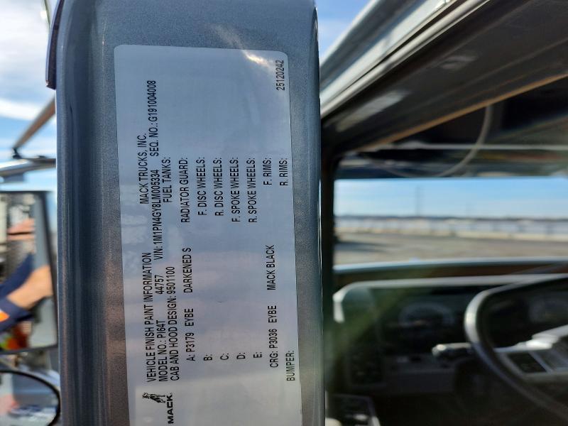2020 Mack Pinnacle Semi Truck