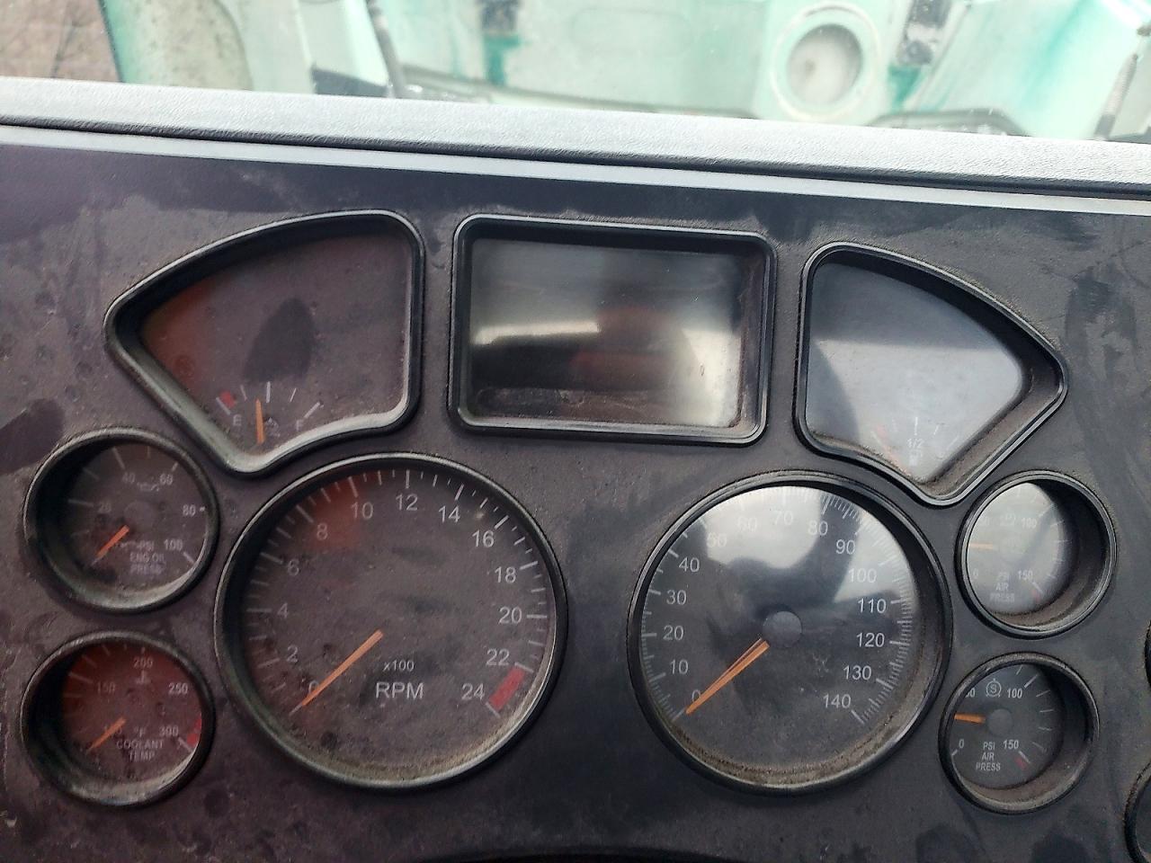 2018 Mack CXU613 Semi Truck