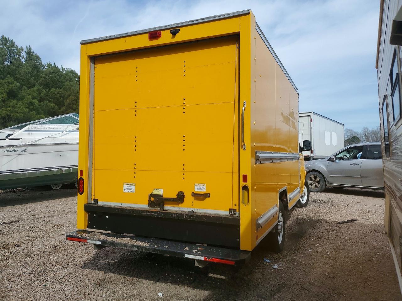 2023 GMC Savana BOX Truck