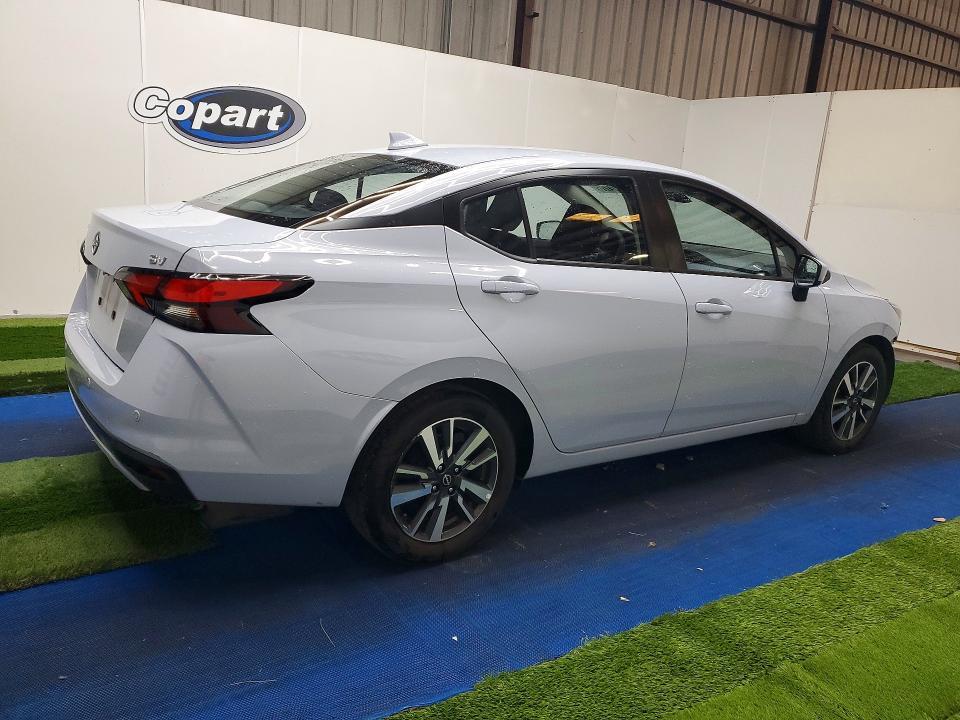 2024 Nissan Versa sv