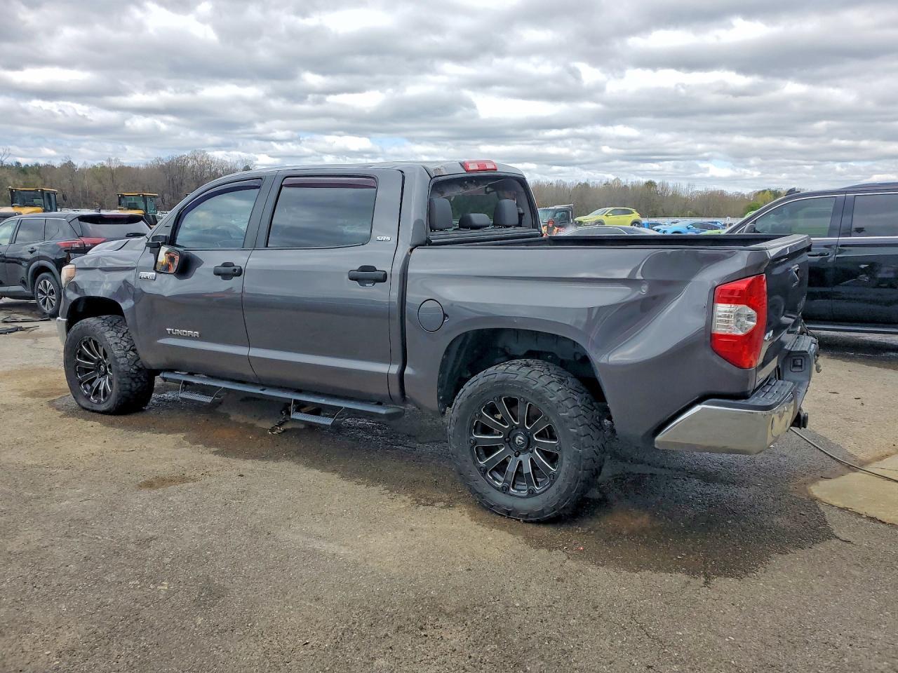2018 Toyota Tundra SR5