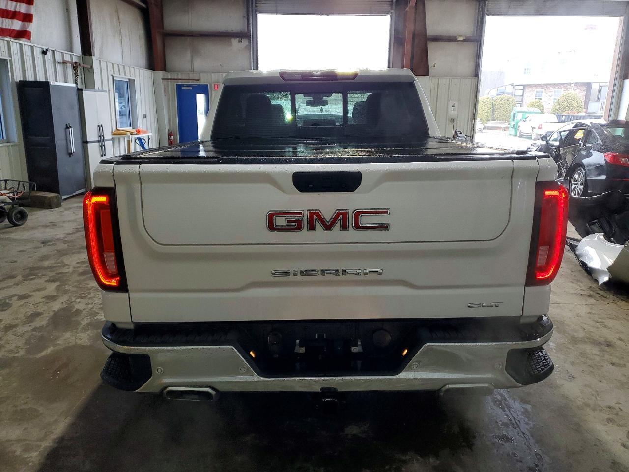 2021 GMC Sierra K1500 SLT