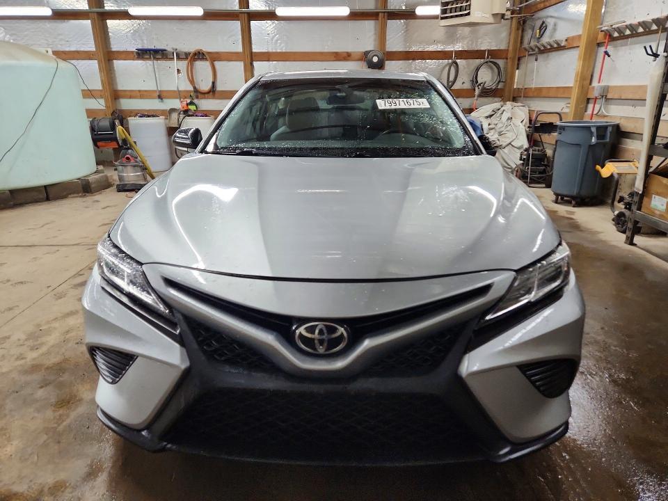 2020 Toyota Camry se Nightshade
