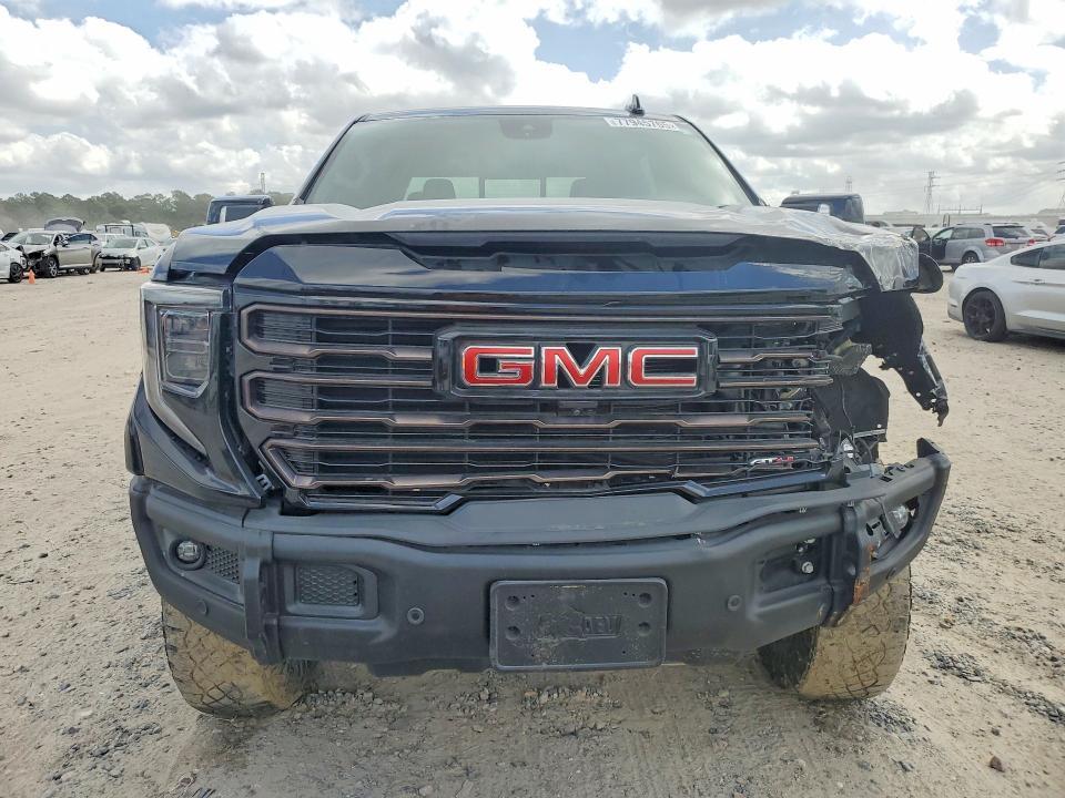 2024 GMC Sierra K1500 AT4X