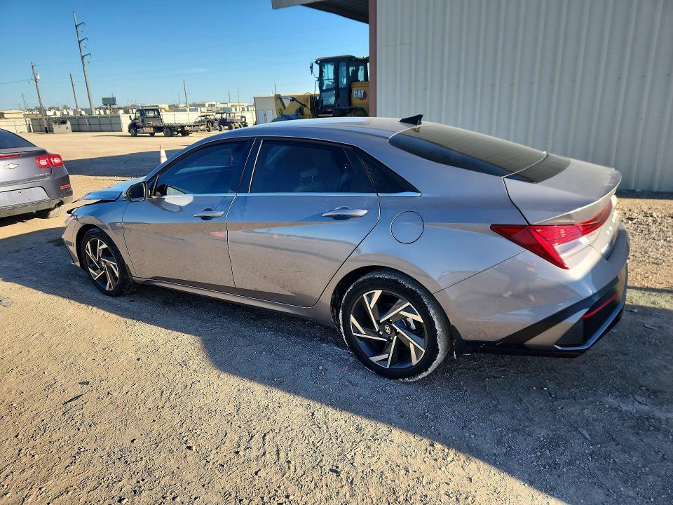 2025 Hyundai Elantra Limited