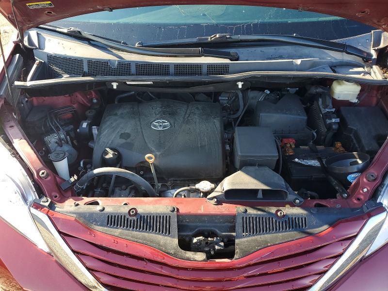 2017 Toyota Sienna le 8-passenger