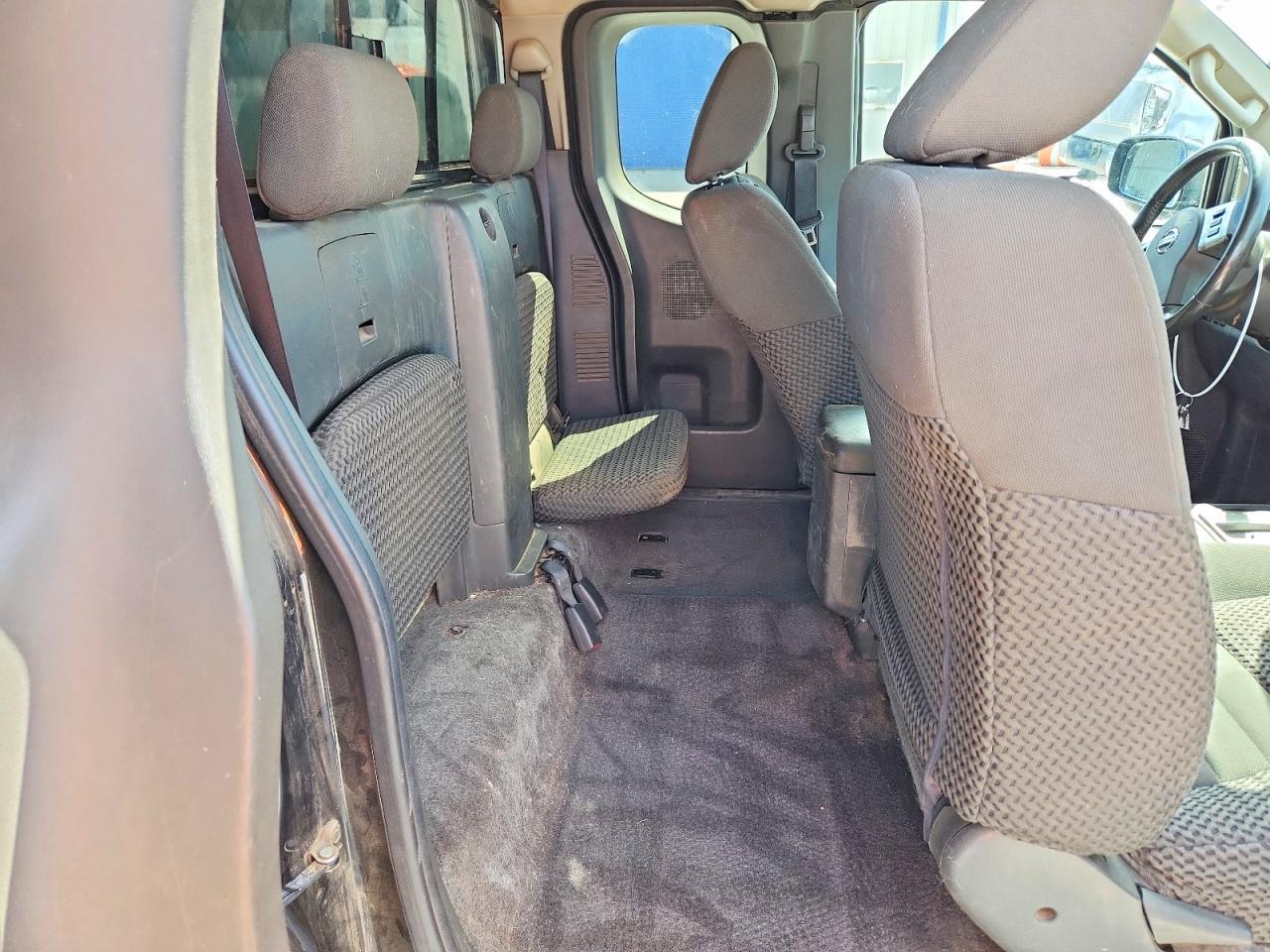 2017 Nissan Frontier SV V6
