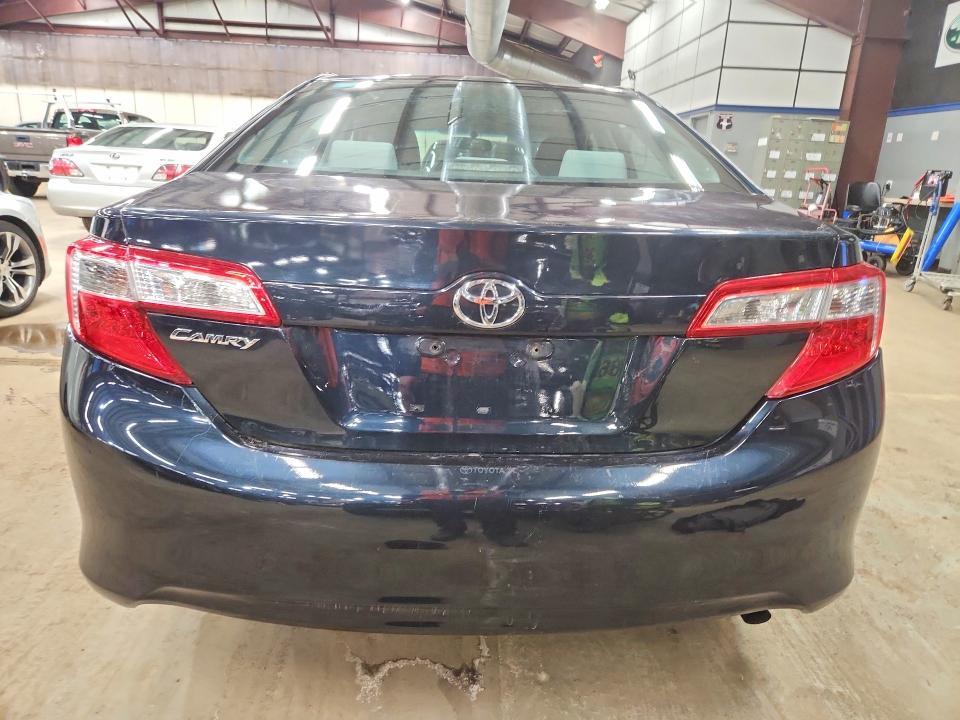 2013 Toyota Camry le
